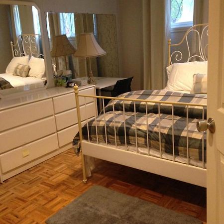 Montreal Accommodation Near Downtown Exteriör bild